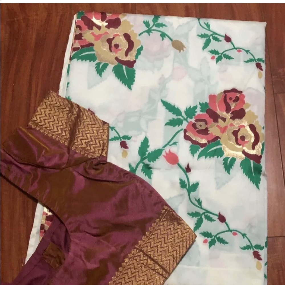 Gorgeous Benarasi Semi Silk Sari with Blouse